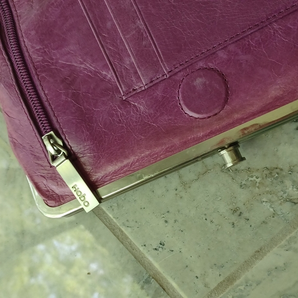 HOBO Lauren  wallet - Picture 2 of 16